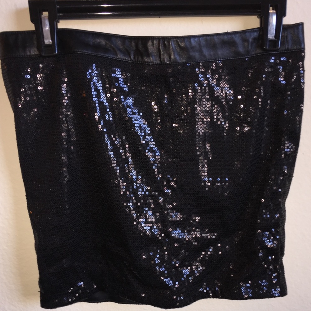 Black Sequined Party Mini Skirt